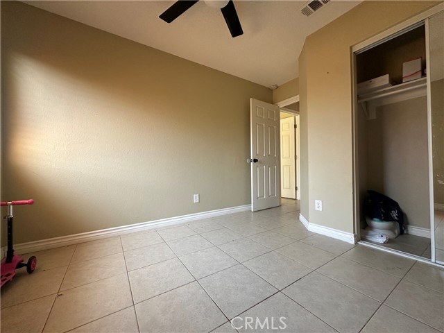 Detail Gallery Image 8 of 21 For 16193 Space Dr, Moreno Valley,  CA 92551 - 2 Beds | 2 Baths