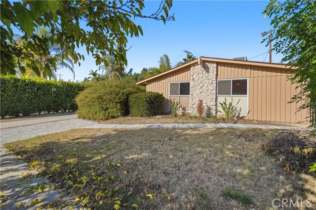 Detail Gallery Image 2 of 45 For 16433 Kingsbury St, Granada Hills,  CA 91344 - 4 Beds | 2 Baths