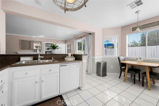 Detail Gallery Image 18 of 48 For 11825 Mount Royal Ct, Rancho Cucamonga,  CA 91737 - 4 Beds | 3 Baths