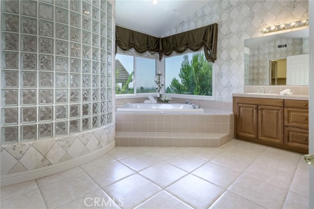 17265 BLUE SPRUCE Lane, Yorba Linda CA: https://media.crmls.org/medias/872d0232-6616-4a3b-9660-f5f21e4dd011.jpg