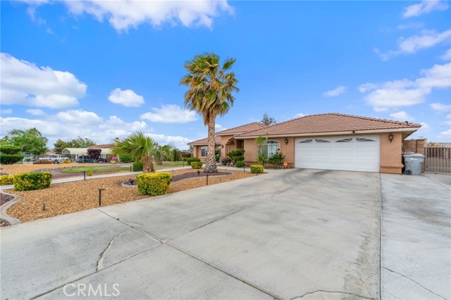 Detail Gallery Image 4 of 60 For 15015 Sycamore St, Hesperia,  CA 92345 - 4 Beds | 2/1 Baths