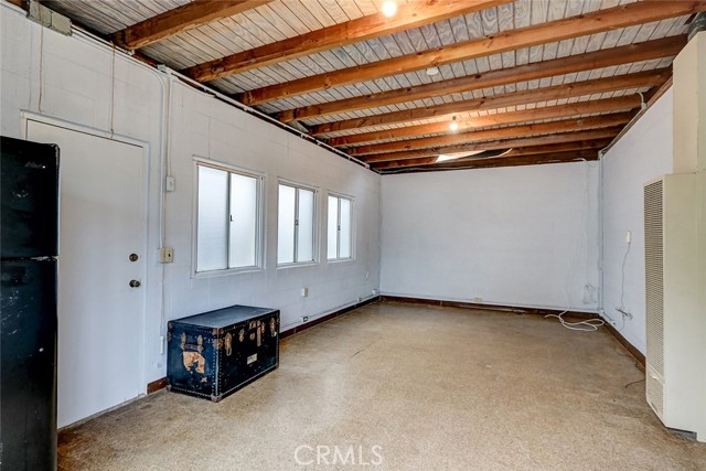 Detail Gallery Image 4 of 16 For 222 Avenue D, Redondo Beach,  CA 90277 - 3 Beds | 2/1 Baths