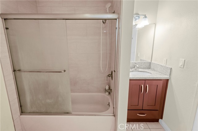 Detail Gallery Image 6 of 33 For 1791 Neil Armstrong St #103,  Montebello,  CA 90640 - 2 Beds | 1/1 Baths