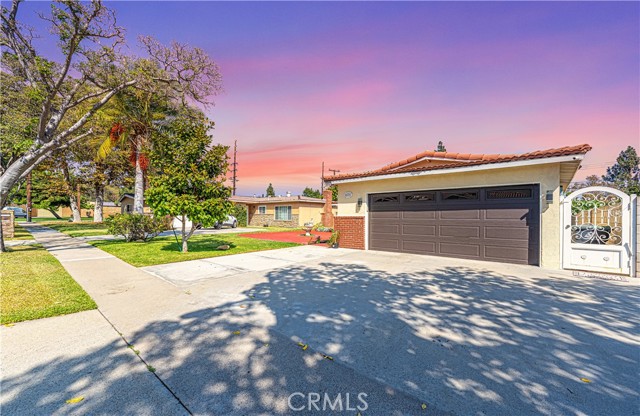 Detail Gallery Image 75 of 75 For 813 N Mantle Ln, Santa Ana,  CA 92701 - 3 Beds | 2 Baths