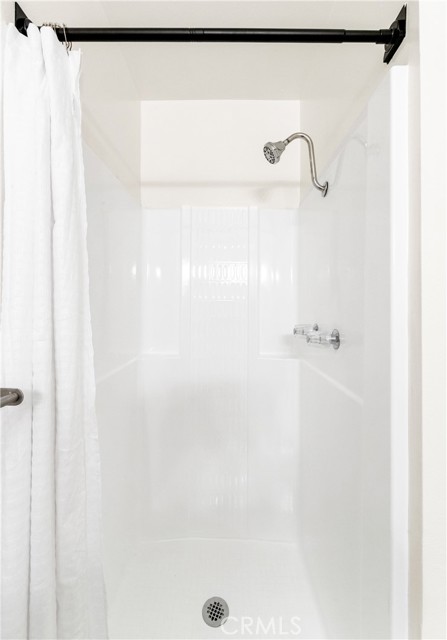 Image 25 of 62 For 6600 Warner  241