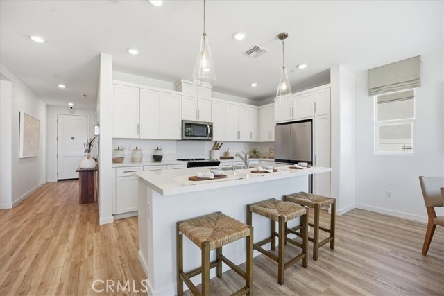 Detail Gallery Image 12 of 38 For 44246 Fleetwood Dr, Lancaster,  CA 93535 - 3 Beds | 2 Baths