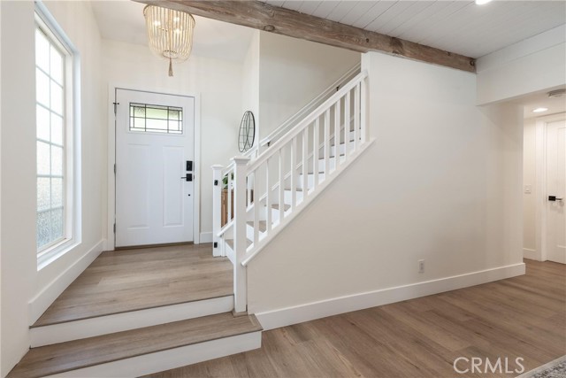 1534 Holly Court photo 4