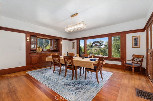 Detail Gallery Image 22 of 75 For 24 W Hilton Ave, Redlands,  CA 92373 - 5 Beds | 4 Baths