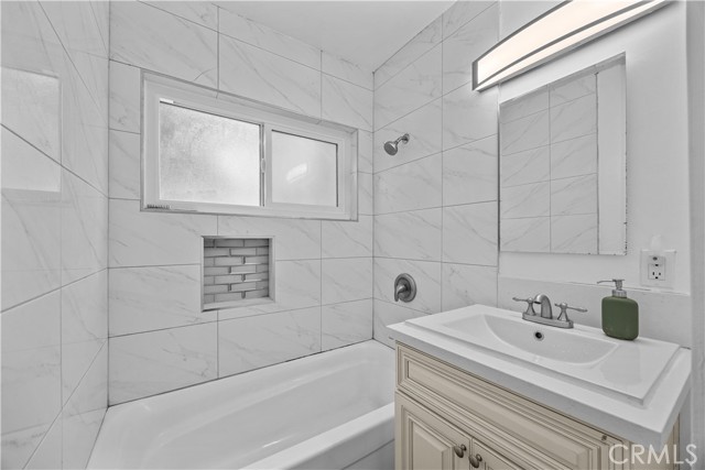 Detail Gallery Image 16 of 42 For 1021 S Lolita, West Covina,  CA 91791 - 4 Beds | 3 Baths