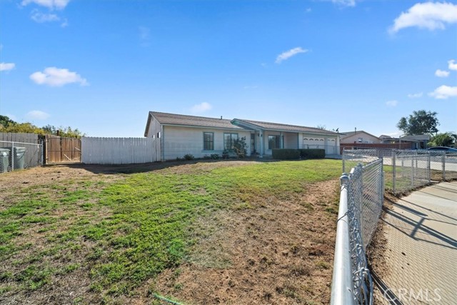 Detail Gallery Image 3 of 31 For 8372 45th St, Jurupa Valley,  CA 92509 - 4 Beds | 2 Baths