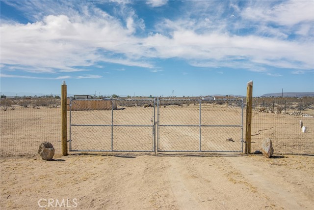 1234 Castillo Road, Landers CA: https://media.crmls.org/medias/87318b83-5e50-430e-a40f-87f5fe2e274e.jpg