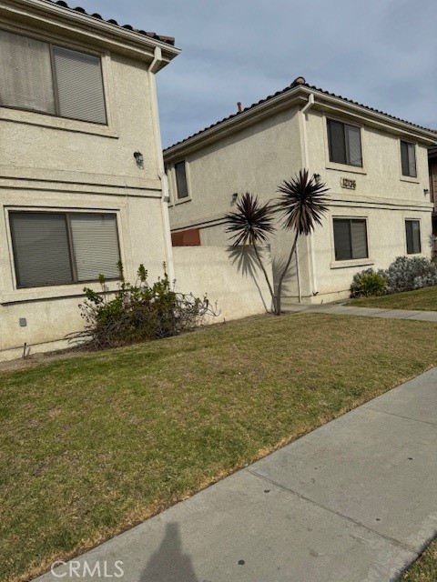 Image 4 of 6 For 12135 Downey Avenue