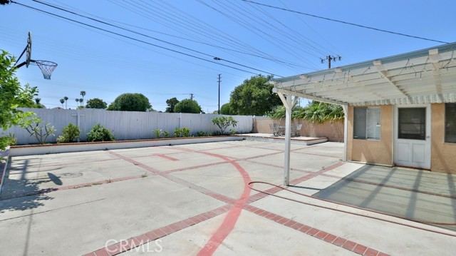 17475 Santa Lucia Street, Fountain Valley CA: https://media.crmls.org/medias/87326a63-a2a0-40bb-8c62-49a00f8758e7.jpg