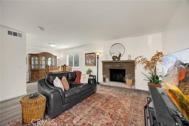 Detail Gallery Image 6 of 27 For 1428 Vista Grande, Fullerton,  CA 92835 - 3 Beds | 2/1 Baths