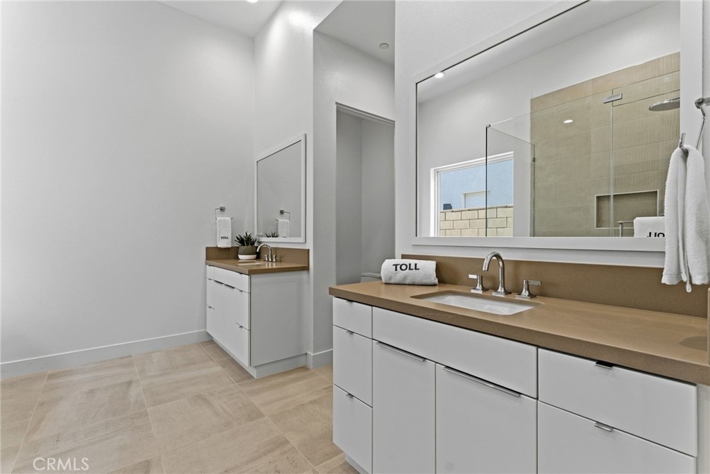 MLS #OC25255212 image #16