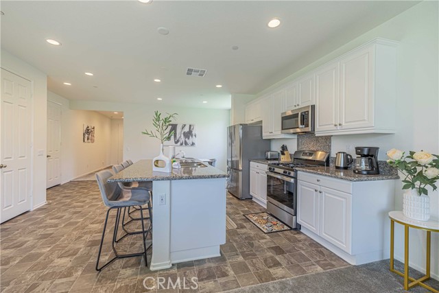 Detail Gallery Image 7 of 36 For 44149 Buckeye Ct, Lancaster,  CA 93536 - 3 Beds | 2 Baths