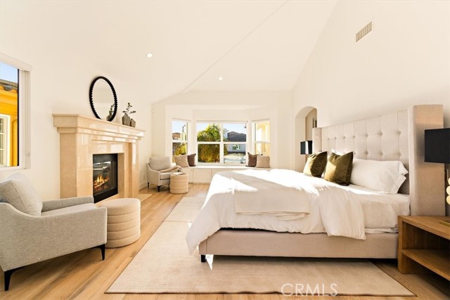 Image 24 of 43 For 23108 Los Codona Avenue