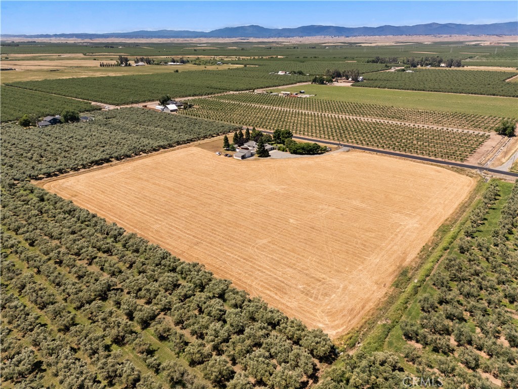 https://media.crmls.org/medias/87358976-5dde-4e6c-a42b-693aa561497f.jpg?preset=X-Large