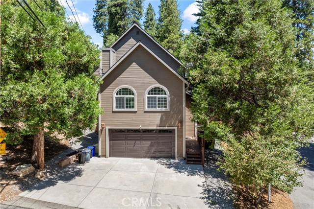 Detail Gallery Image 2 of 55 For 27312 Little Bear Rd, Lake Arrowhead,  CA 92391 - 4 Beds | 4/1 Baths