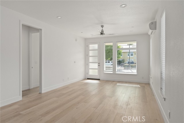 Detail Gallery Image 7 of 29 For 1673 Notre Dame Bld, Chico,  CA 95973 - 3 Beds | 2 Baths