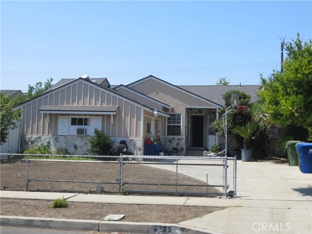 Detail Gallery Image 1 of 35 For 9525 Stanwin Ave, Arleta,  CA 91331 - 3 Beds | 2 Baths