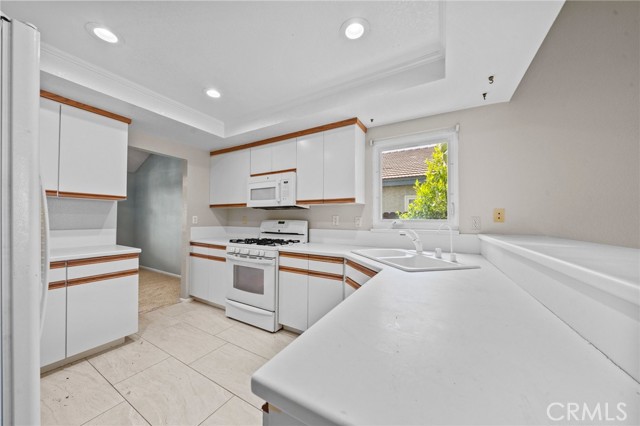 Detail Gallery Image 12 of 50 For 1340 Running Creek Ln, Upland,  CA 91784 - 3 Beds | 2 Baths