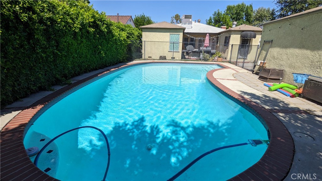 527 S Orchard DriveBurbank image #5