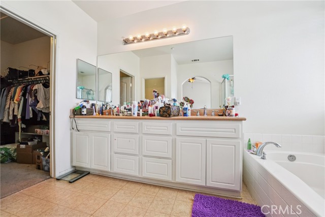 14987 Pepperdine, Fontana CA: https://media.crmls.org/medias/8738af77-2cc7-4ca1-8e34-1d45cf0e4824.jpg