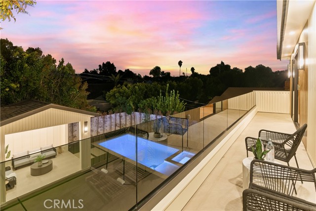 Detail Gallery Image 40 of 74 For 4708 Noble Ave, Sherman Oaks,  CA 91403 - 4 Beds | 5/1 Baths