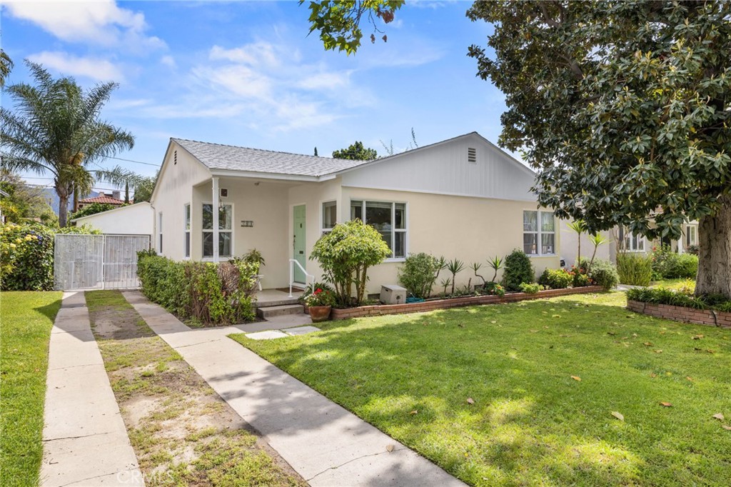 304 S Lomita
