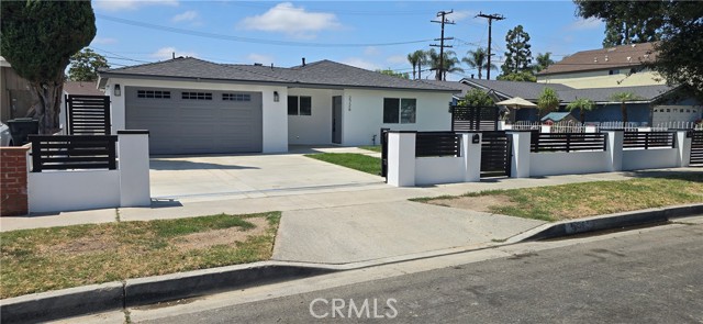 Detail Gallery Image 1 of 21 For 2726 W Pendleton Ave, Santa Ana,  CA 92704 - 4 Beds | 3 Baths