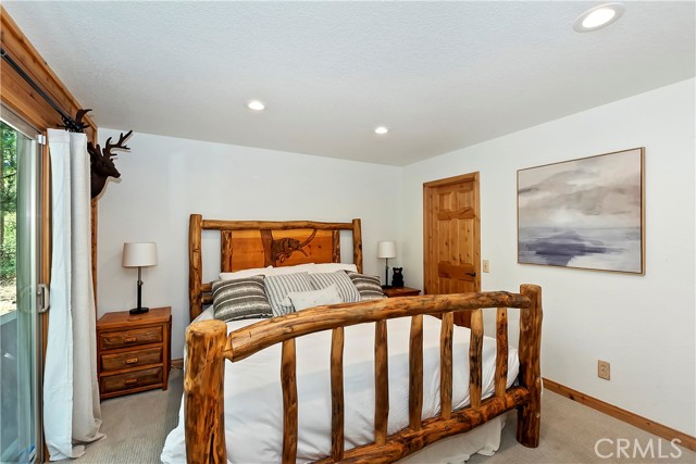 Detail Gallery Image 26 of 63 For 1010 Heritage Trl, Big Bear City,  CA 92314 - 4 Beds | 4 Baths