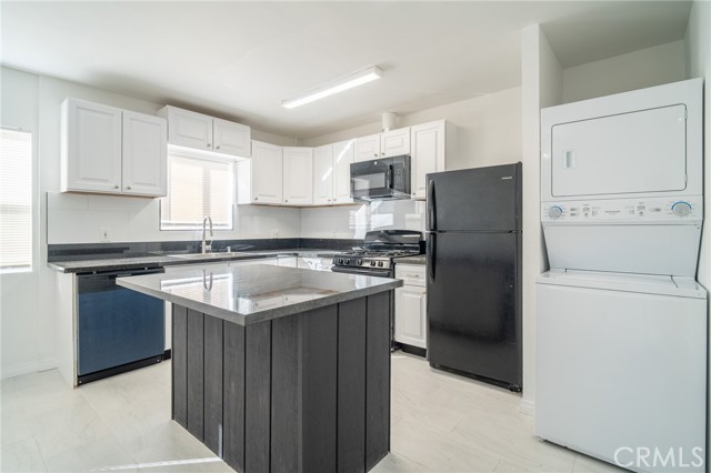 Detail Gallery Image 3 of 23 For 2370 Pine, Long Beach,  CA 90806 - 2 Beds | 1 Baths