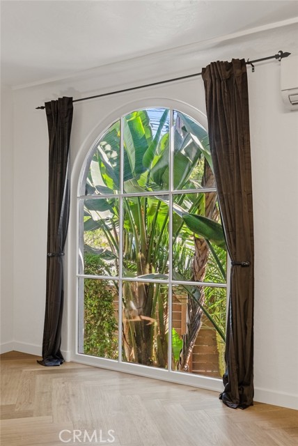 Detail Gallery Image 9 of 37 For 2130 Apex, Los Angeles,  CA 90039 - 3 Beds | 1 Baths