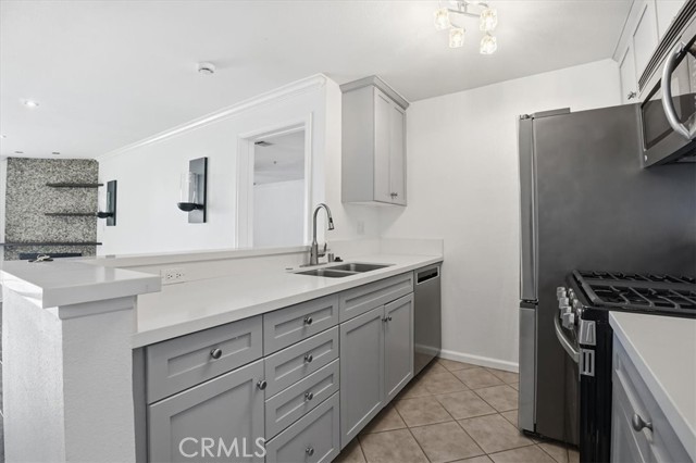 Detail Gallery Image 19 of 44 For 7320 Hawthorn Ave #108,  Los Angeles,  CA 90046 - 2 Beds | 2 Baths