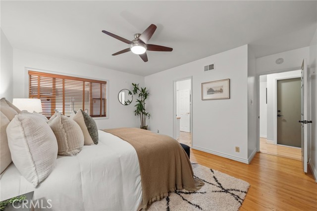 Detail Gallery Image 15 of 24 For 2027 E Appleton #1,  Long Beach,  CA 90803 - 2 Beds | 2 Baths