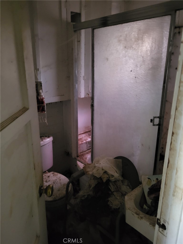 https://media.crmls.org/medias/873dd45e-d802-4c0a-a41d-e8bbee2fef24.jpg?preset=X-Large