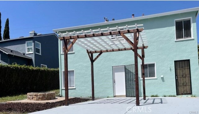 2702 99th Avenue, Oakland CA: https://media.crmls.org/medias/873e46d2-5347-485e-b946-3e6339ce2866.jpg