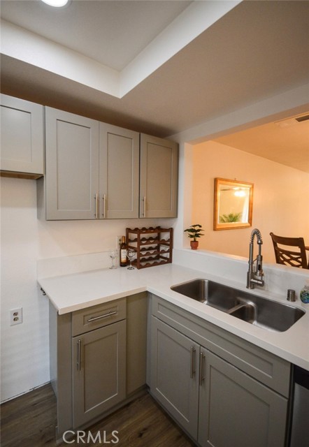 Detail Gallery Image 5 of 43 For 1100 Newport Ave #306,  Long Beach,  CA 90804 - 2 Beds | 2 Baths