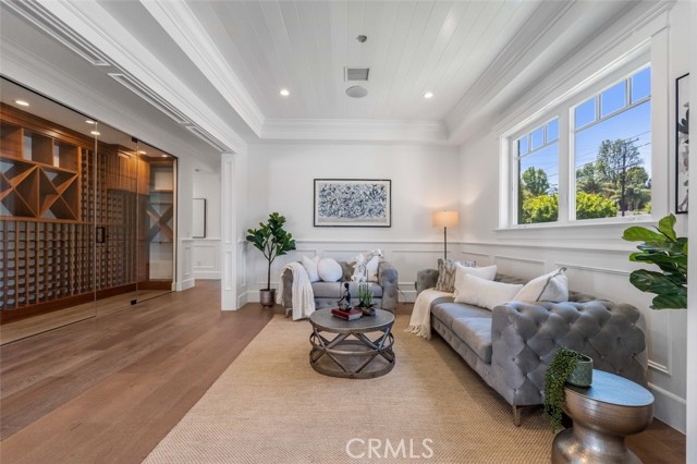 Detail Gallery Image 14 of 59 For 20701 Dumont St, Woodland Hills,  CA 91364 - 8 Beds | 9 Baths