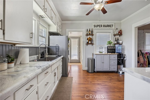 Image 11 of 51 For 4072 Corona Avenue