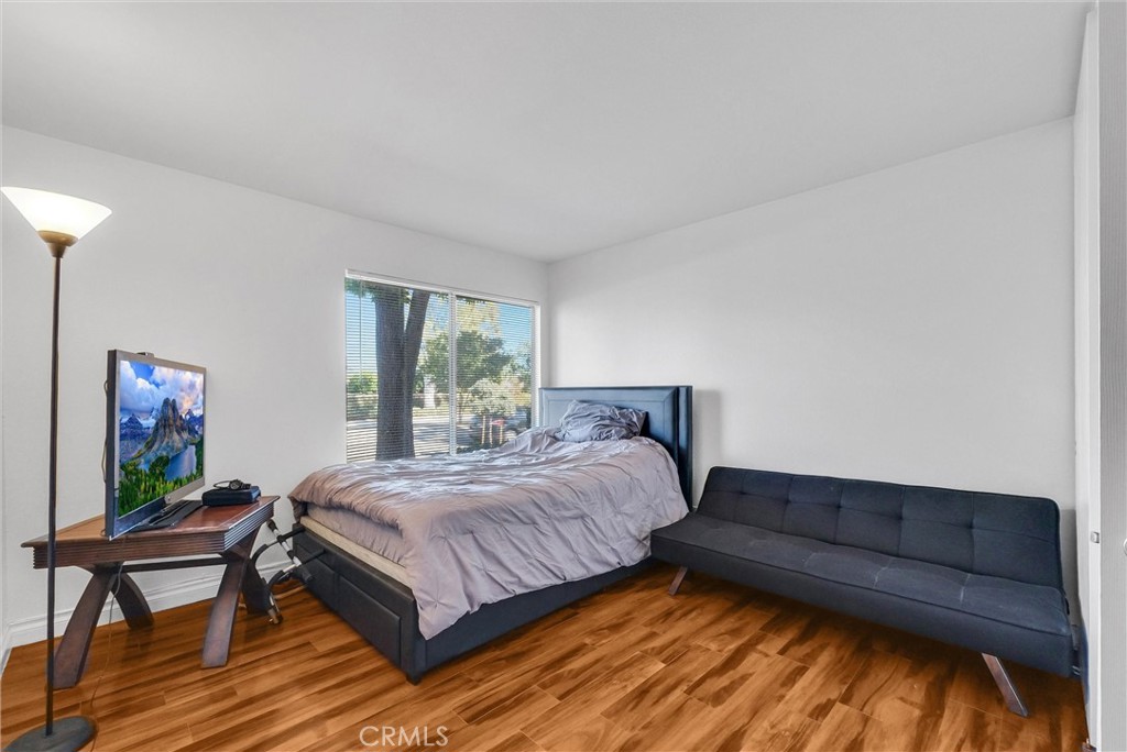 MLS #OC25162222 img 7