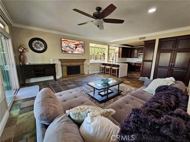 21351 Birdhollow Drive, Rancho Santa Margarita CA: https://media.crmls.org/medias/8740d2b4-7505-49b6-9499-00d4a261385f.jpg