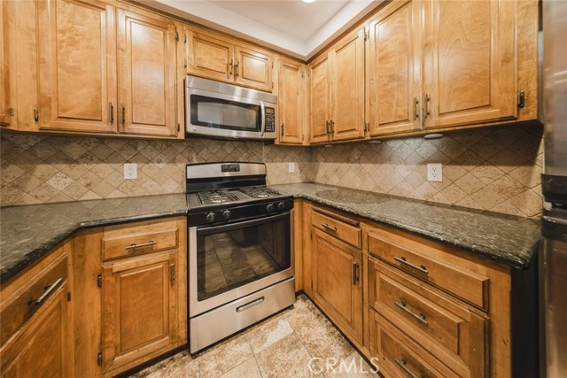 Detail Gallery Image 10 of 55 For 8601 Falmouth Ave #412,  Playa Del Rey,  CA 90293 - 2 Beds | 2 Baths