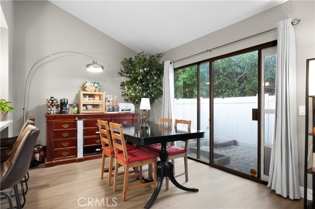 1137 Mountain Gate Road, Upland CA: https://media.crmls.org/medias/87438b21-571f-4415-a1e7-1b3ac8bc67de.jpg