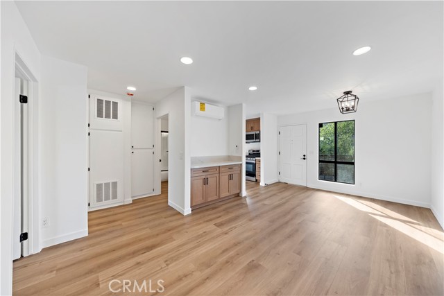 Detail Gallery Image 6 of 15 For 5036 Echo St #408,  Los Angeles,  CA 90042 - 2 Beds | 1 Baths