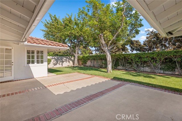 Detail Gallery Image 21 of 25 For 2820 Lighthouse Ln, Corona Del Mar,  CA 92625 - 4 Beds | 2/1 Baths