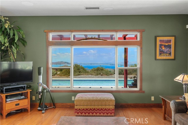 21475 Ridgedale Drive, Lake Mathews CA: https://media.crmls.org/medias/874411f3-983f-4444-9af0-e4e6b40a4583.jpg