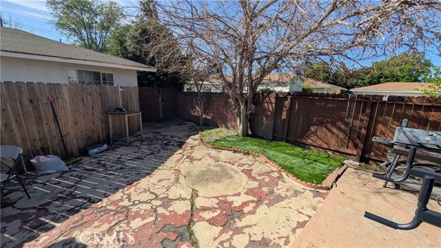 Image 41 of 50 For 13319 Magnolia