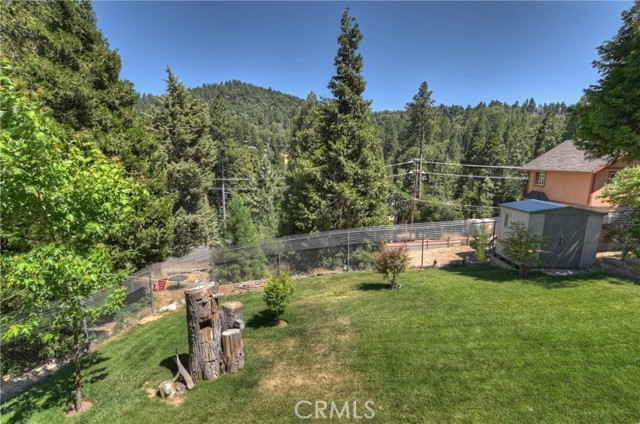 489 Dorn Drive, Crestline CA: https://media.crmls.org/medias/87459815-4120-4f29-b0b3-ce37ee0a8943.jpg